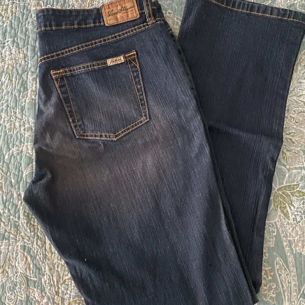 Levi’s signature low rise bootcut jeans size 10 - Picture 2 of 5